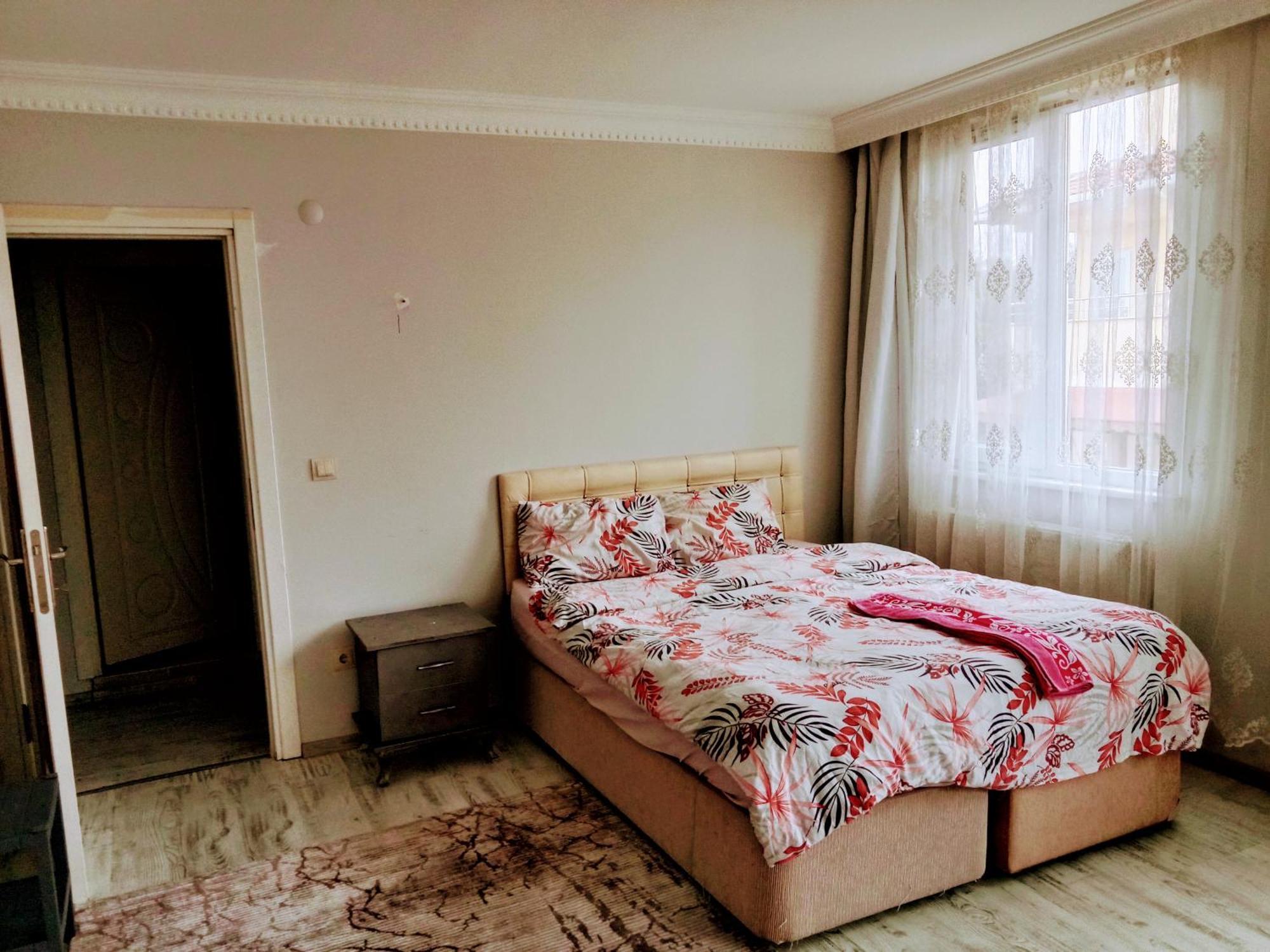 Ahmet Teacher Hotel,6 Minutes From The Airport Arnavutkoy 外观 照片