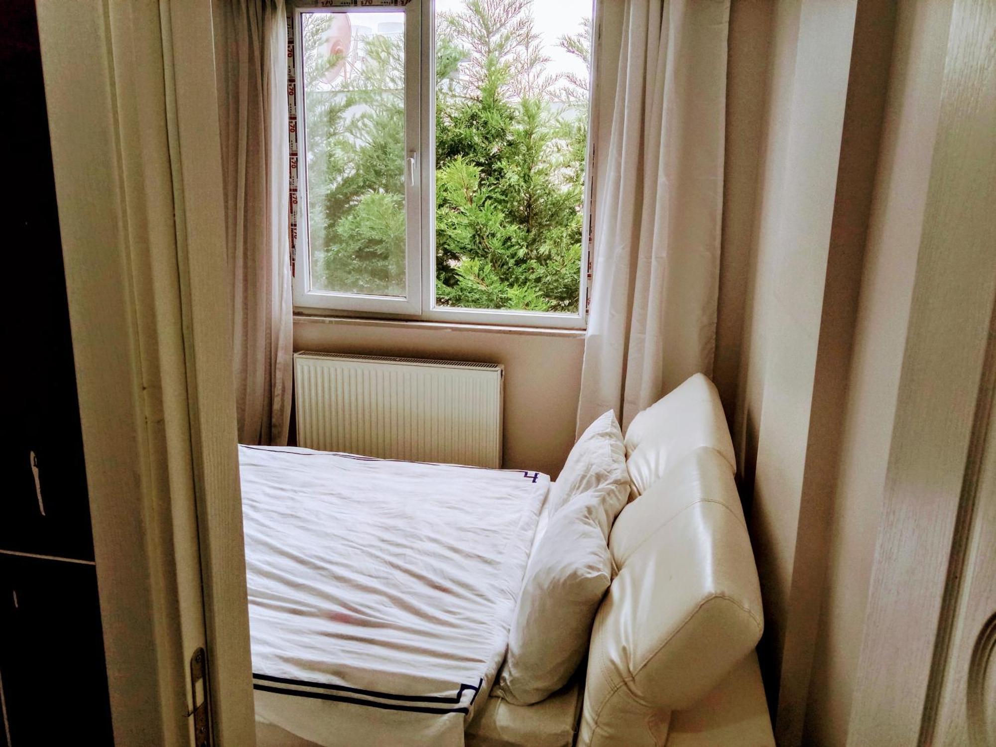 Ahmet Teacher Hotel,6 Minutes From The Airport Arnavutkoy 外观 照片