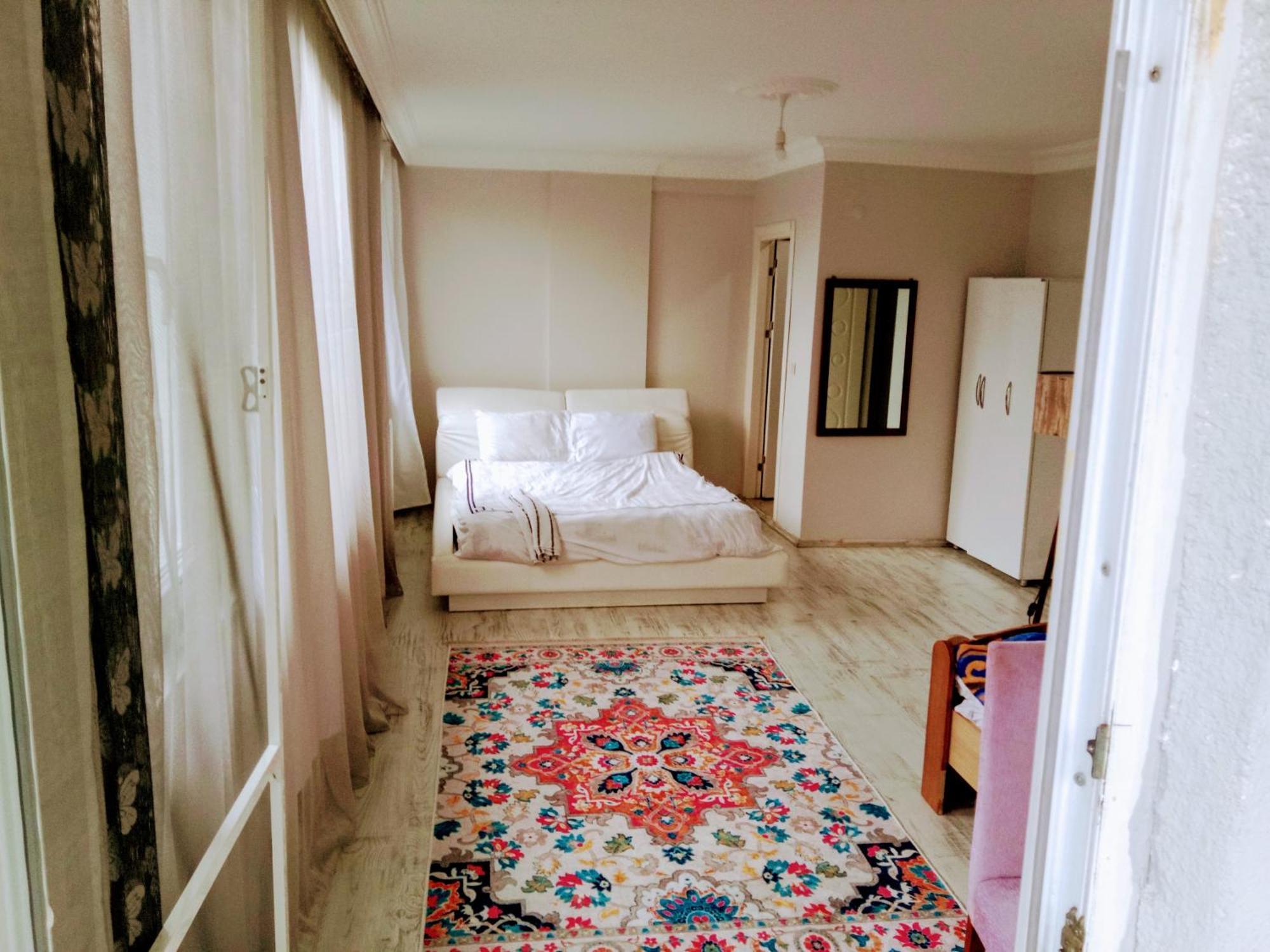 Ahmet Teacher Hotel,6 Minutes From The Airport Arnavutkoy 外观 照片
