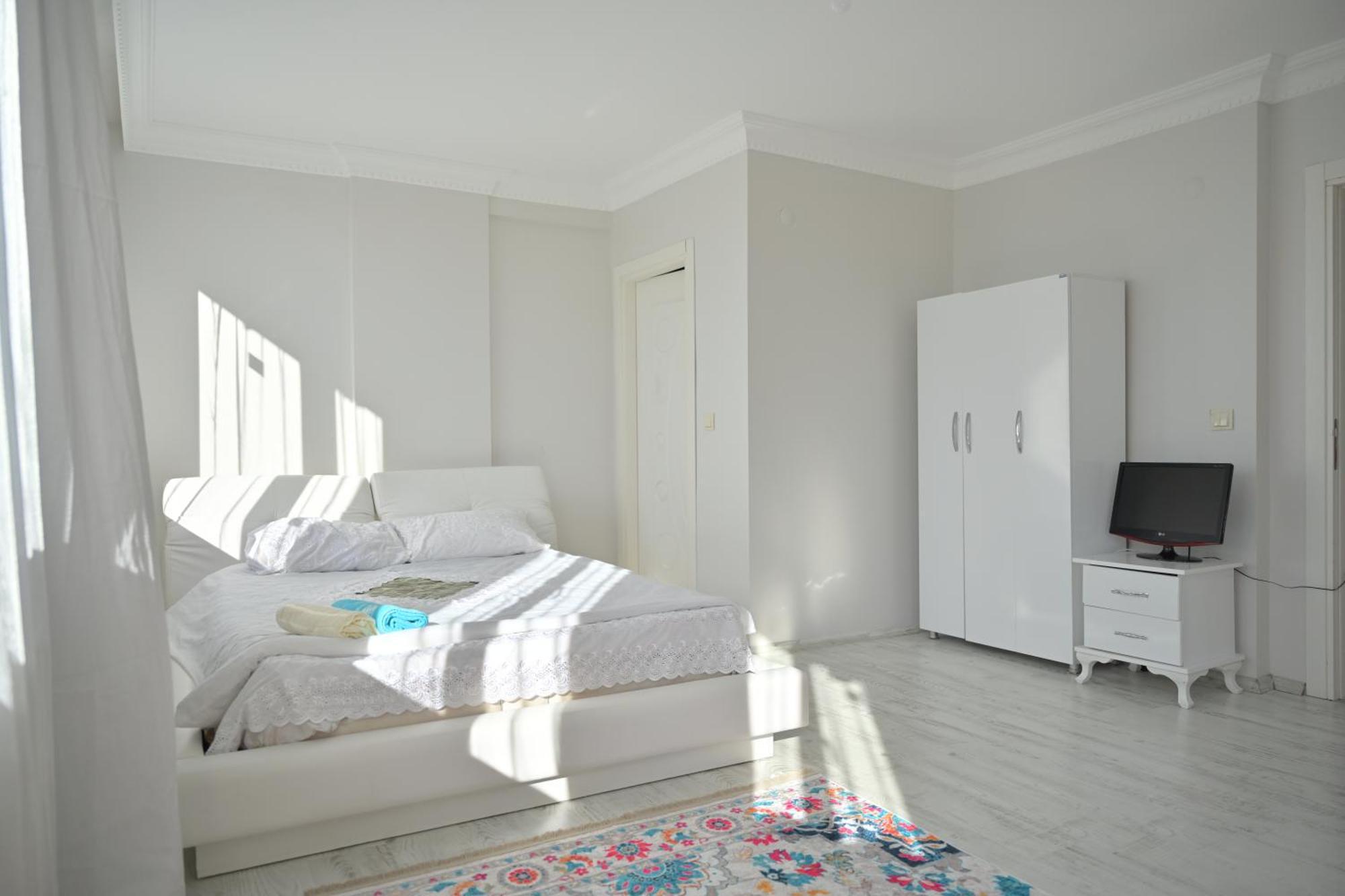Ahmet Teacher Hotel,6 Minutes From The Airport Arnavutkoy 外观 照片